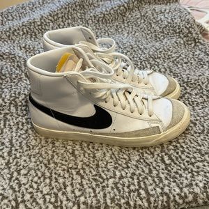 Nike blazer shoes size 7.5